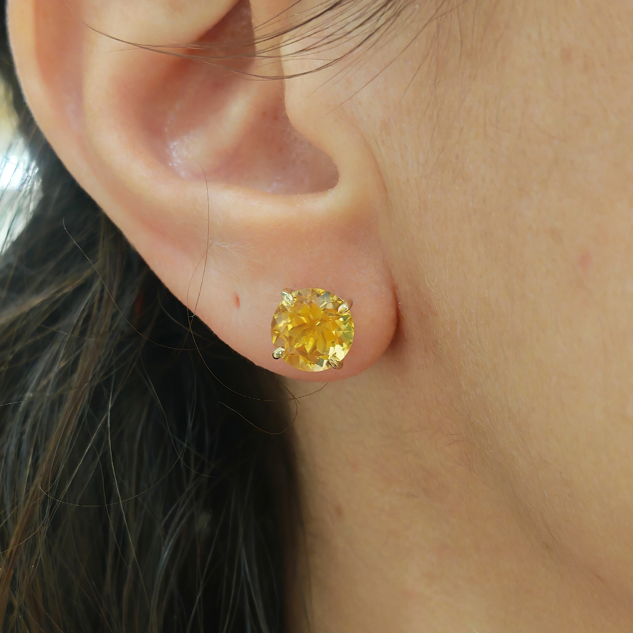 Orecchini in oro giallo 18 kt con quarzo citrino
