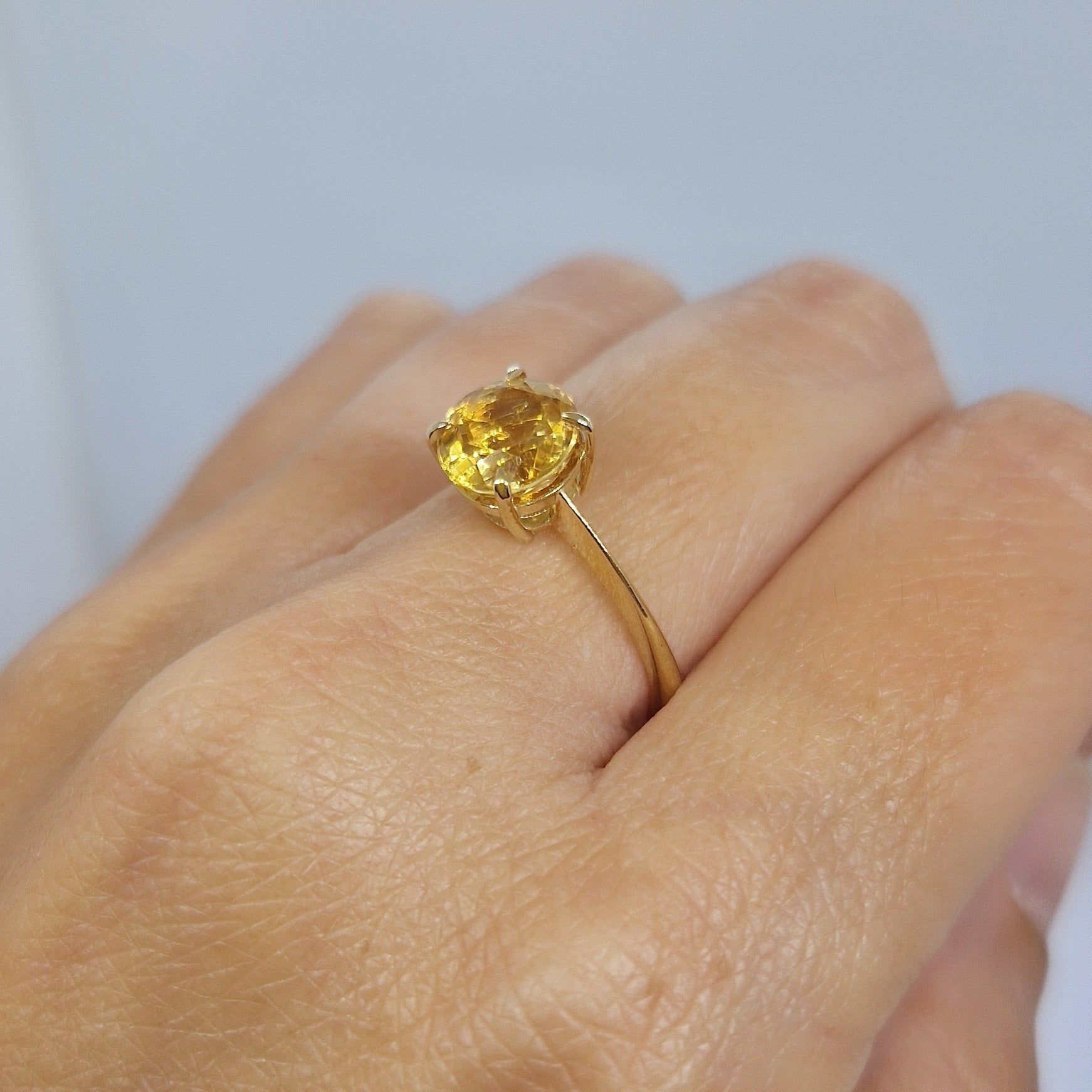 Anello con quarzo citrino in oro giallo 18 kt