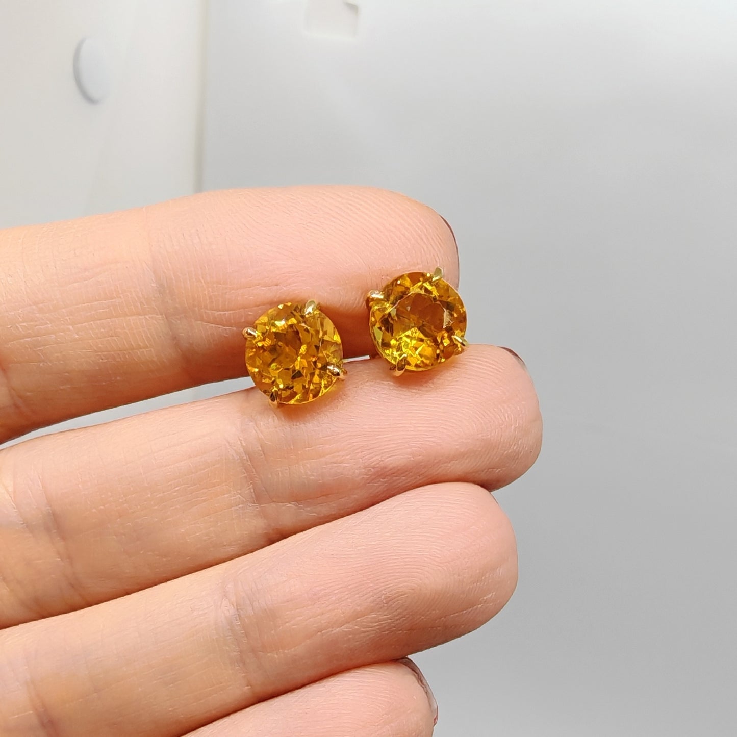 Orecchini in oro giallo 18 kt con quarzo citrino