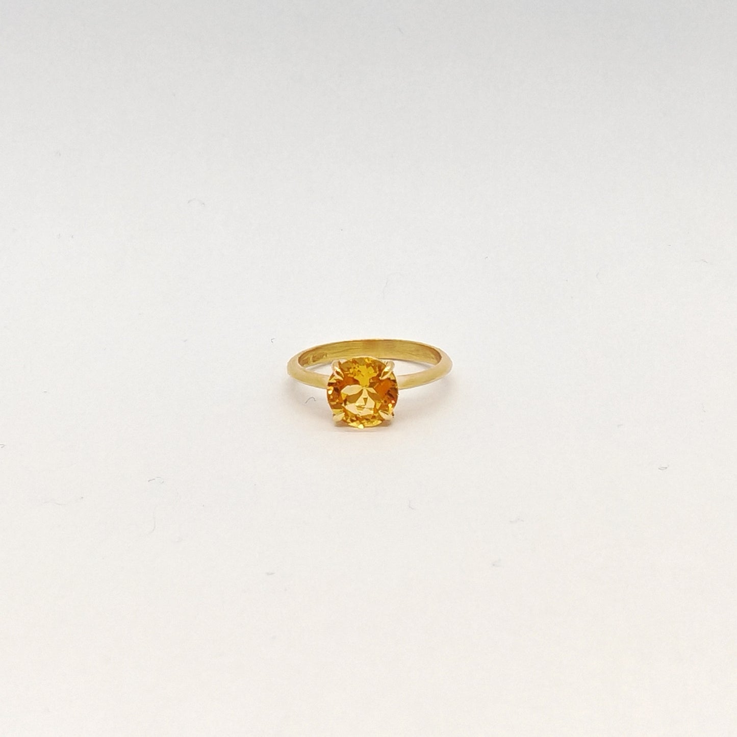 Anello in oro giallo 18 kt e quarzo citrino