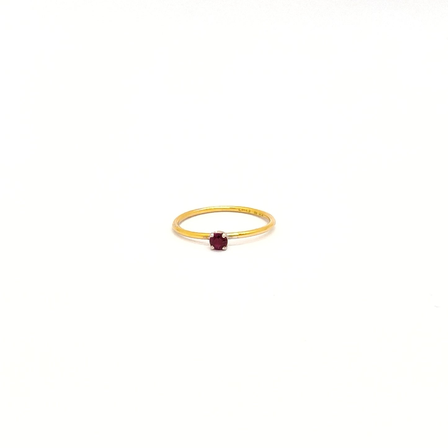 Anello con rubino in oro giallo 18 kt