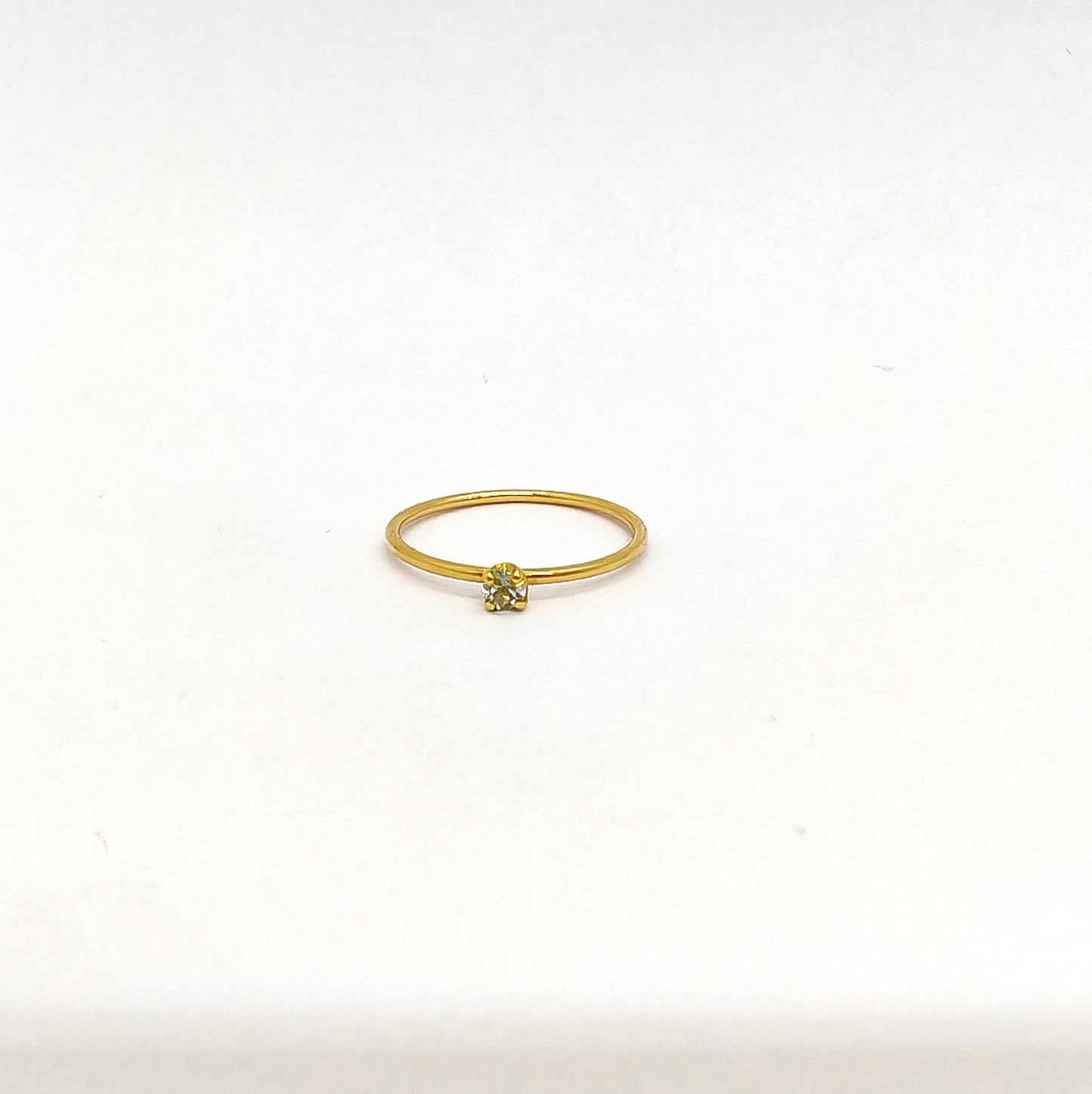 Anello con acquamarina in oro giallo 18 kt