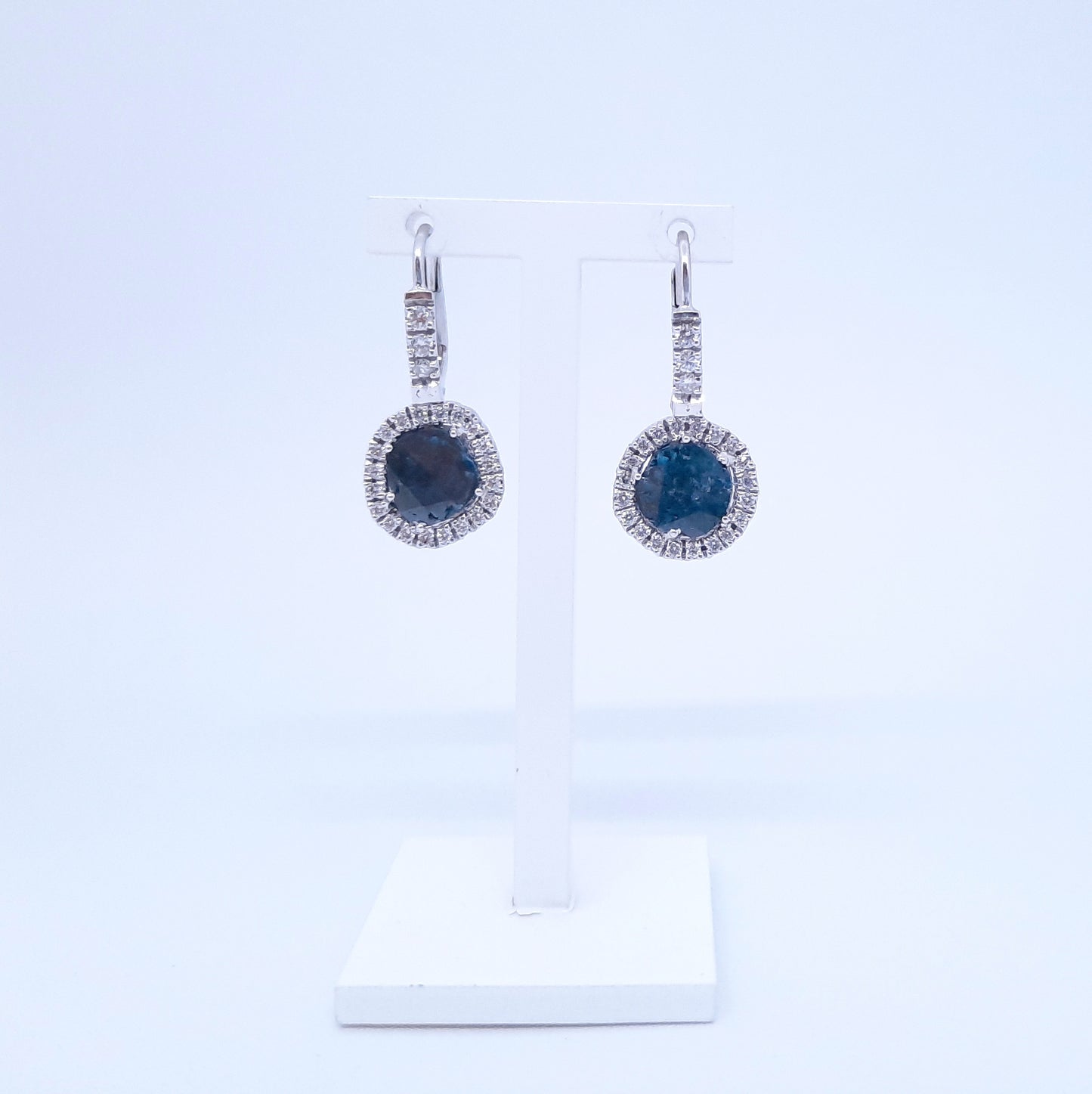 Orecchini in oro bianco 18kt con diamanti bianchi e diamanti blu ORDB1