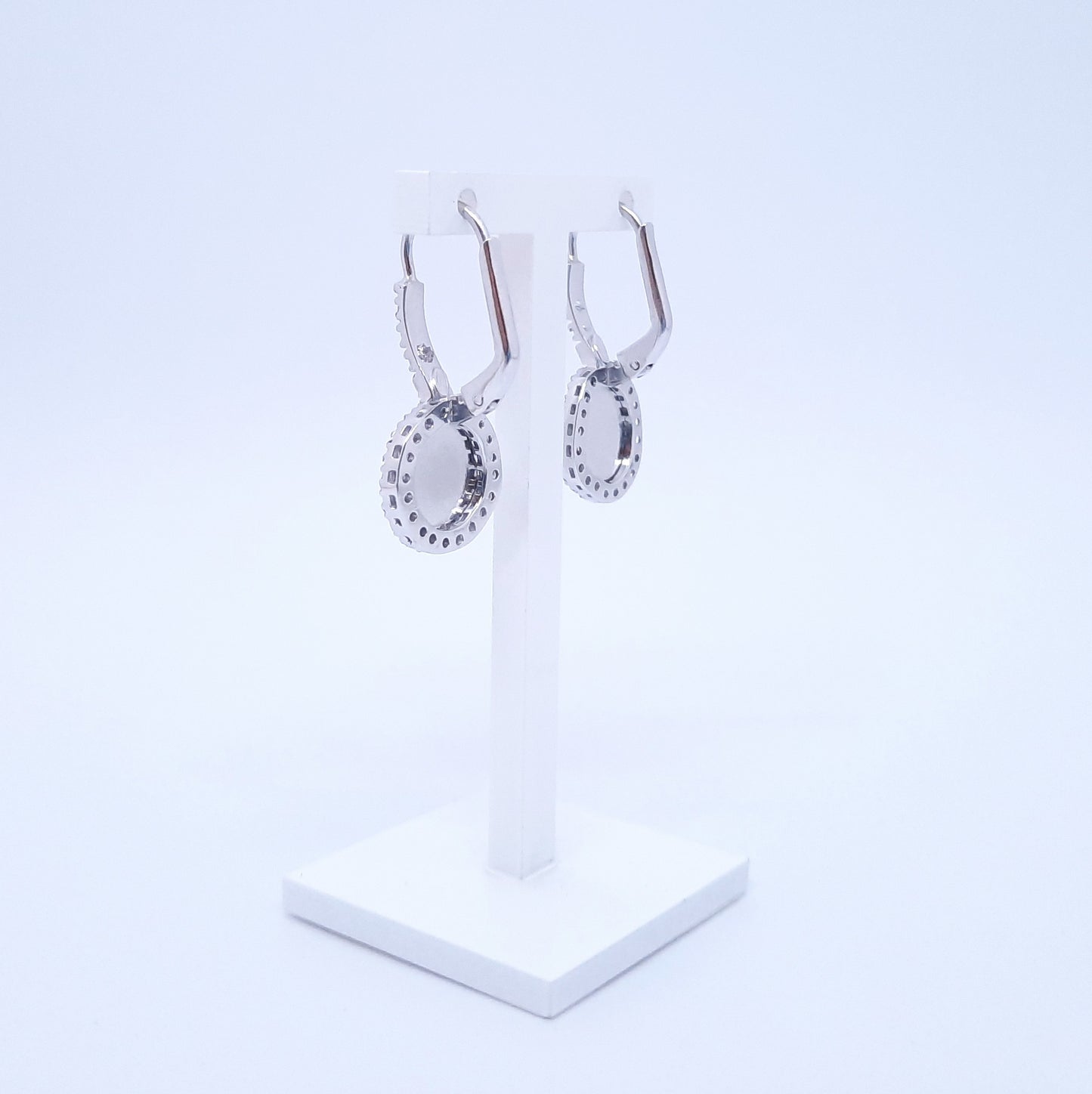 Orecchini in oro bianco 18kt con diamanti bianchi e diamanti blu ORDB1