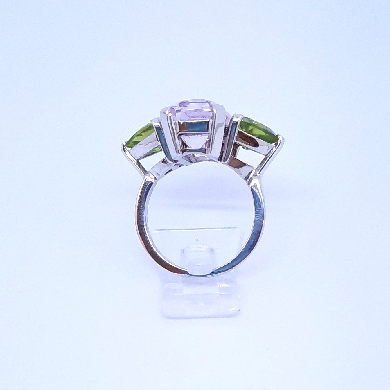Anello con kunzite e peridot in oro bianco 18 kt AN 1