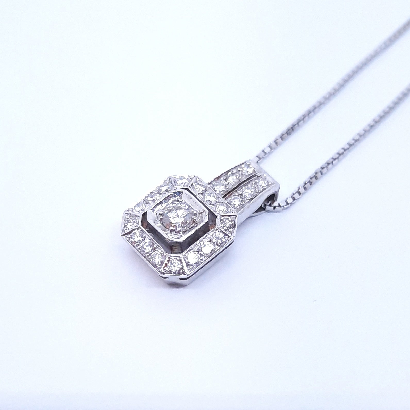 Collana con diamanti in oro bianco 18 kt COD 1
