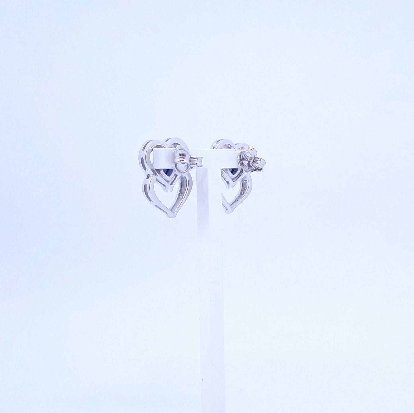 Orecchini con zaffiro blu a cuore e diamanti in oro bianco 18 kt ORZ 2