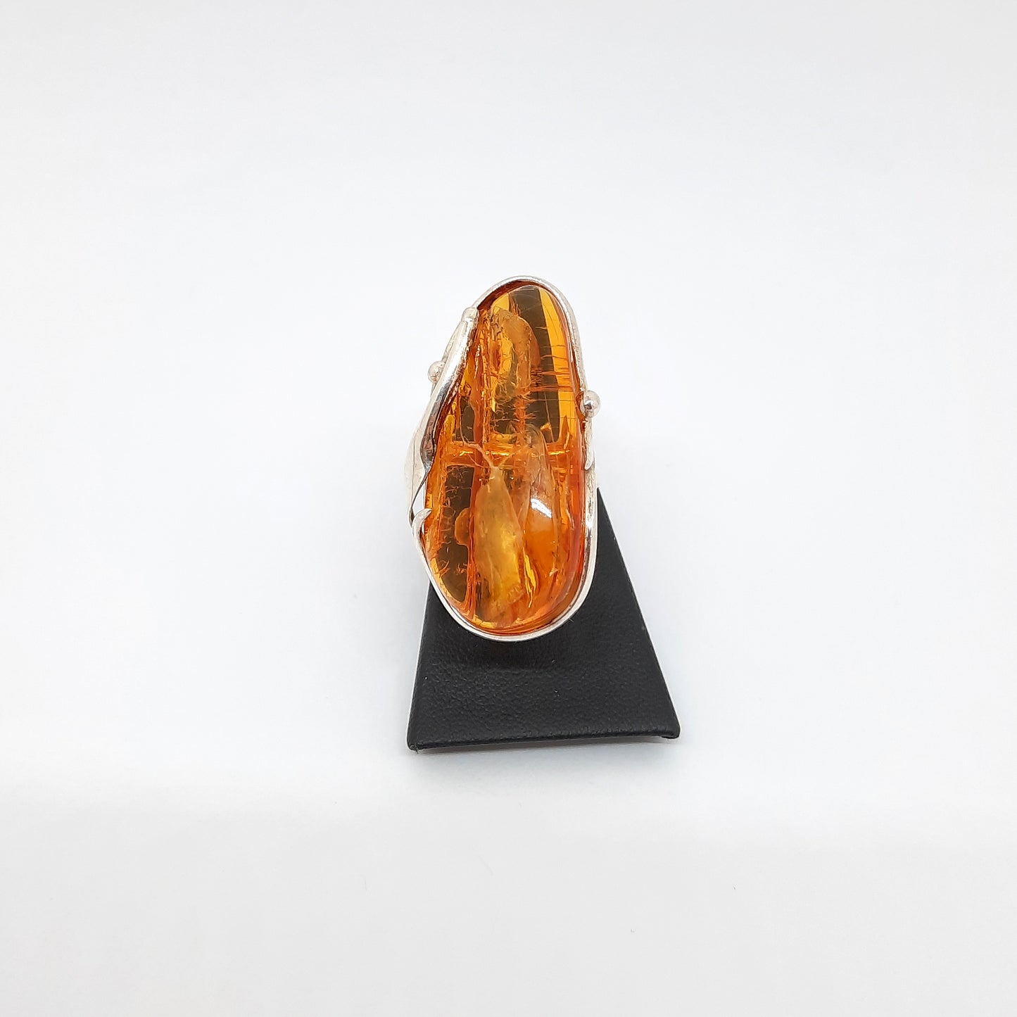 Anello in argento con ambra naturale ANA 1