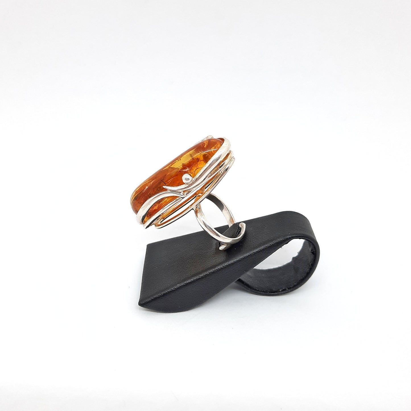 Anello in argento con ambra naturale ANA 1
