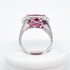 Anello con rubino e brillanti in oro bianco 18kt ANR1