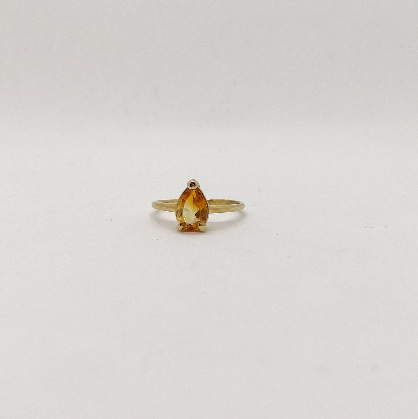 Anello con quarzo citrino in oro giallo 18 kt