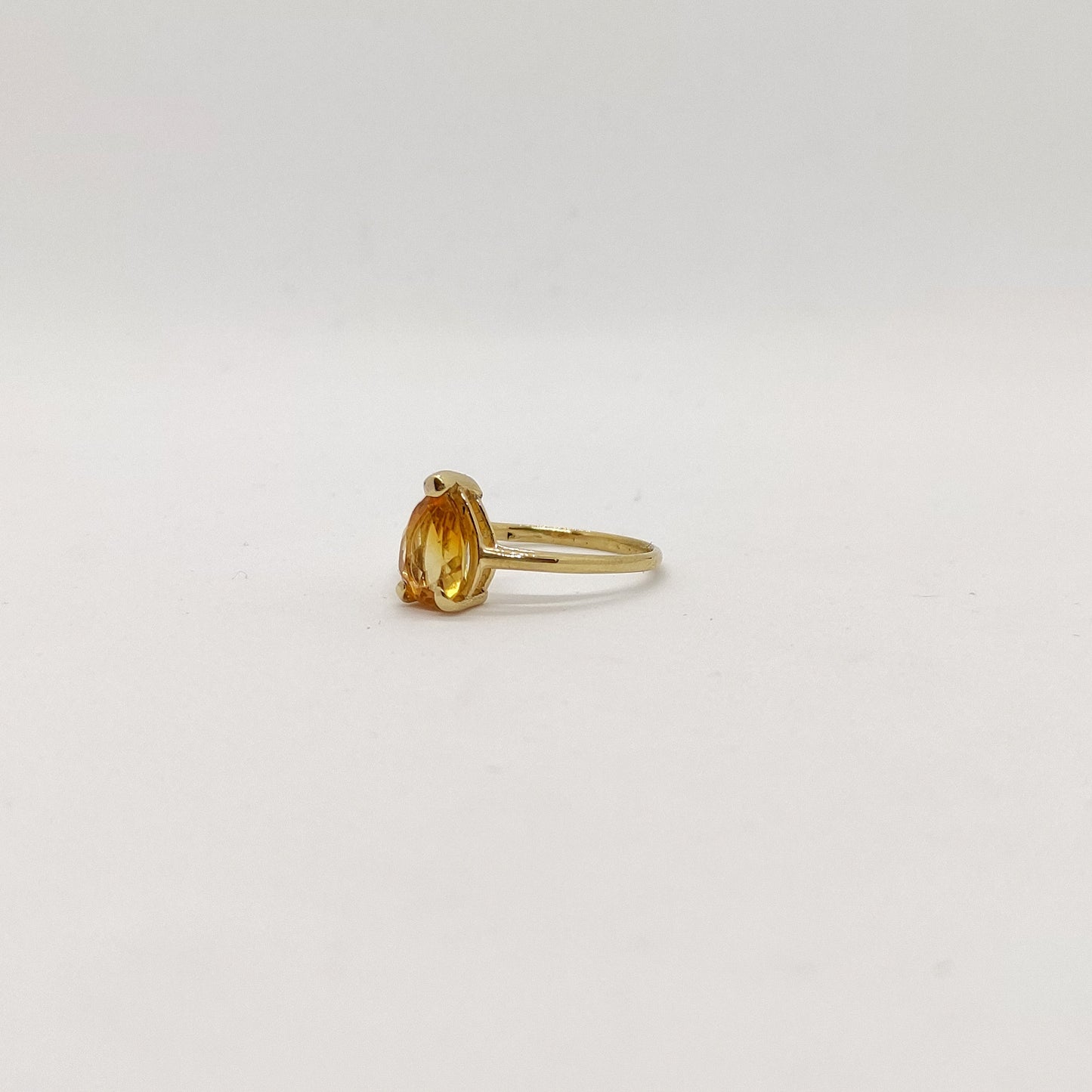 Anello con quarzo citrino in oro giallo 18 kt