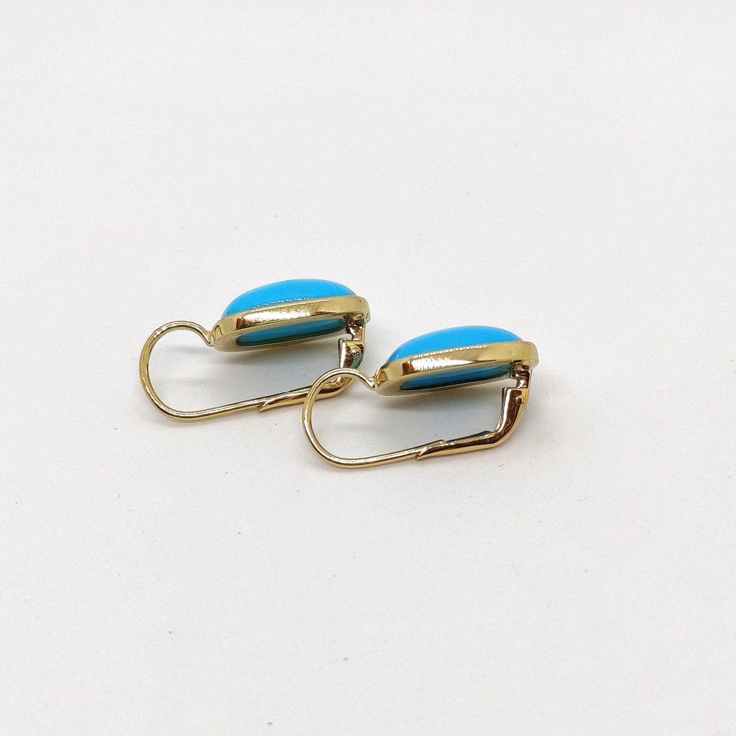 Orecchini con turchese naturale in oro giallo 18 kt