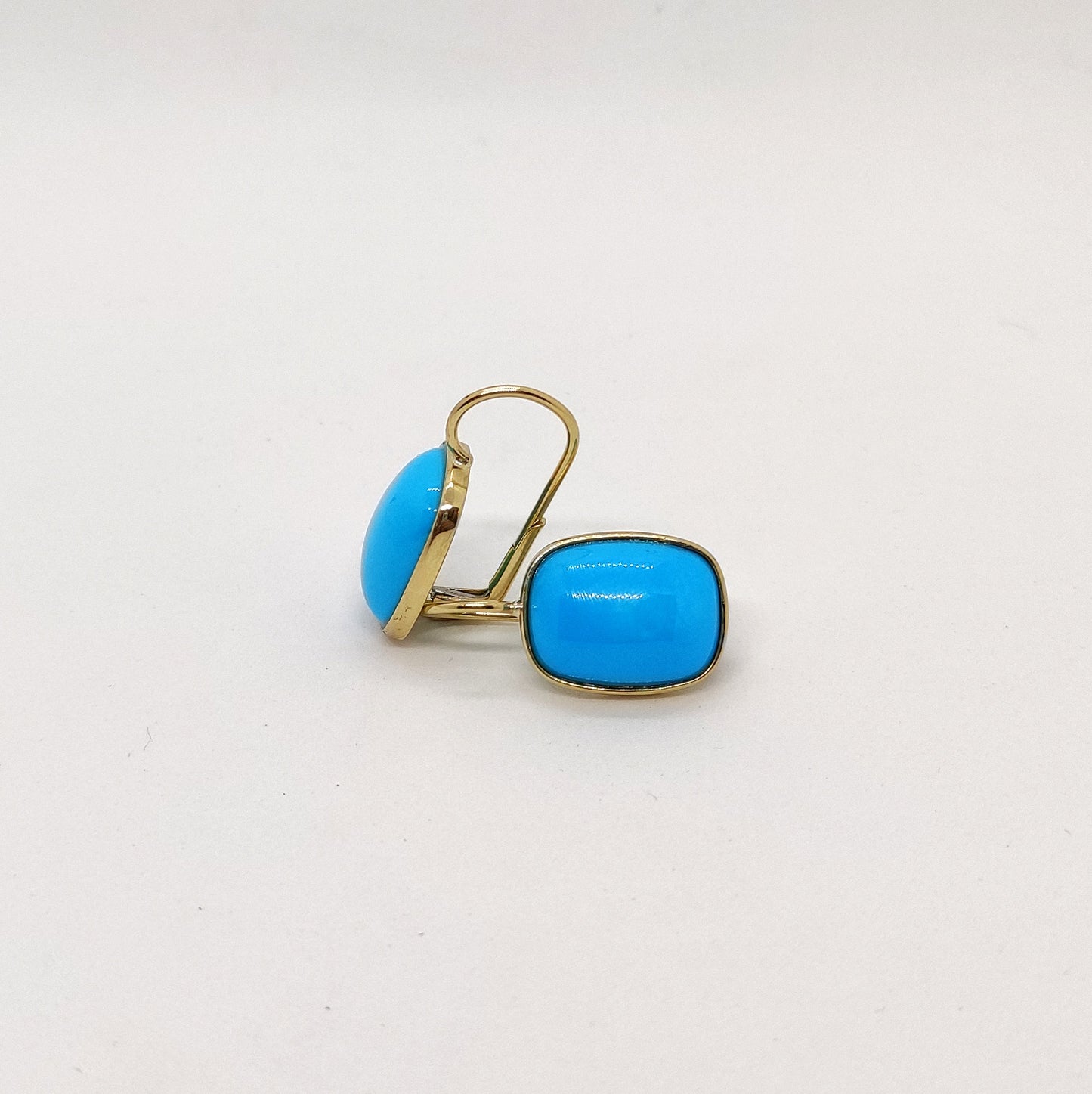 Orecchini con turchese naturale in oro giallo 18 kt
