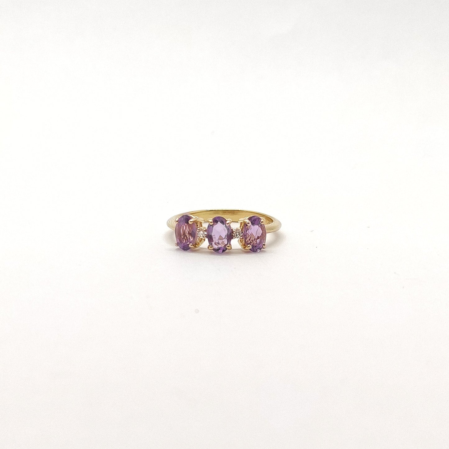 Anello con ametista e diamanti in oro giallo 18 kt