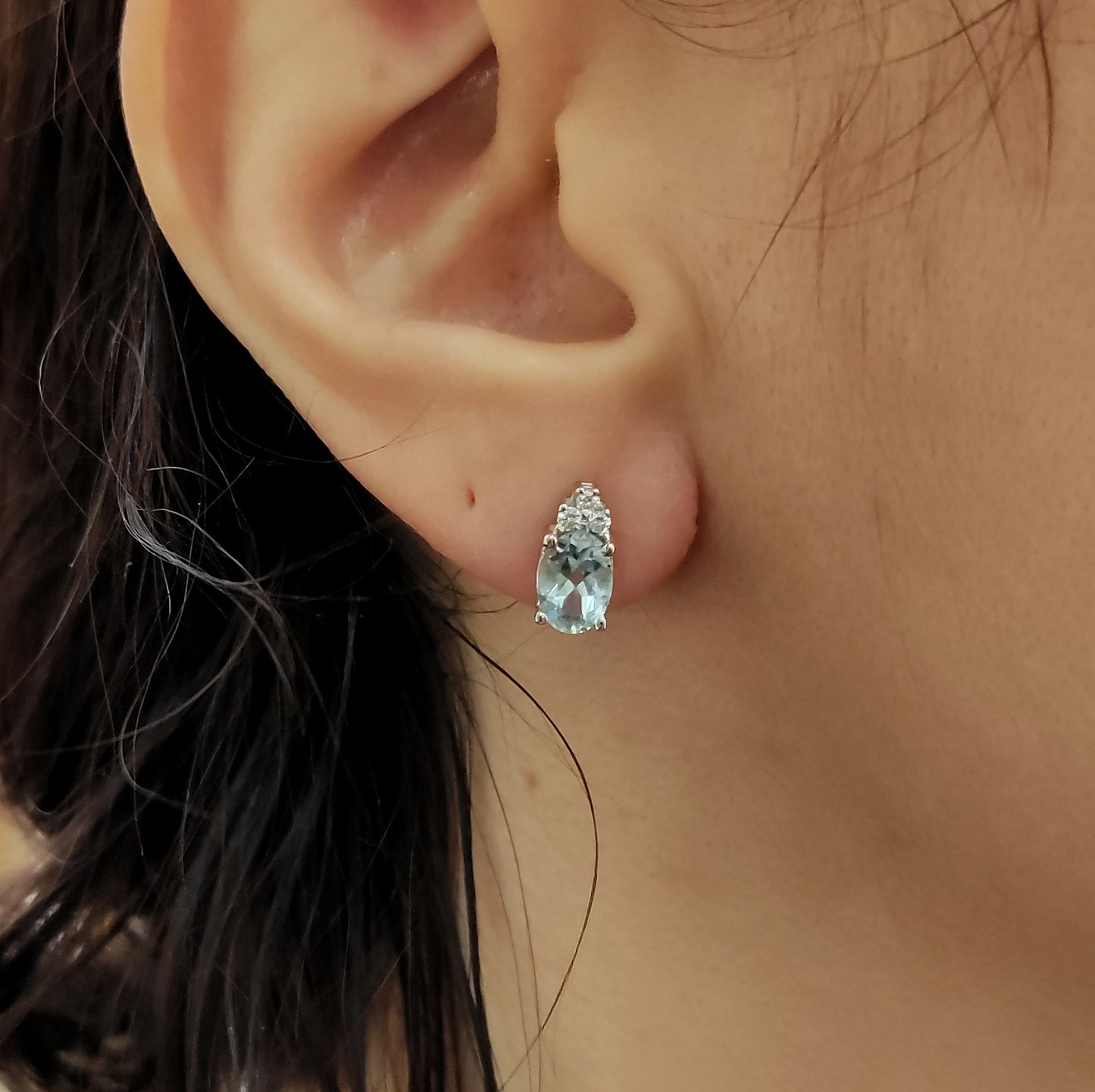 Orecchini acquamarina e diamanti in oro 18 kt