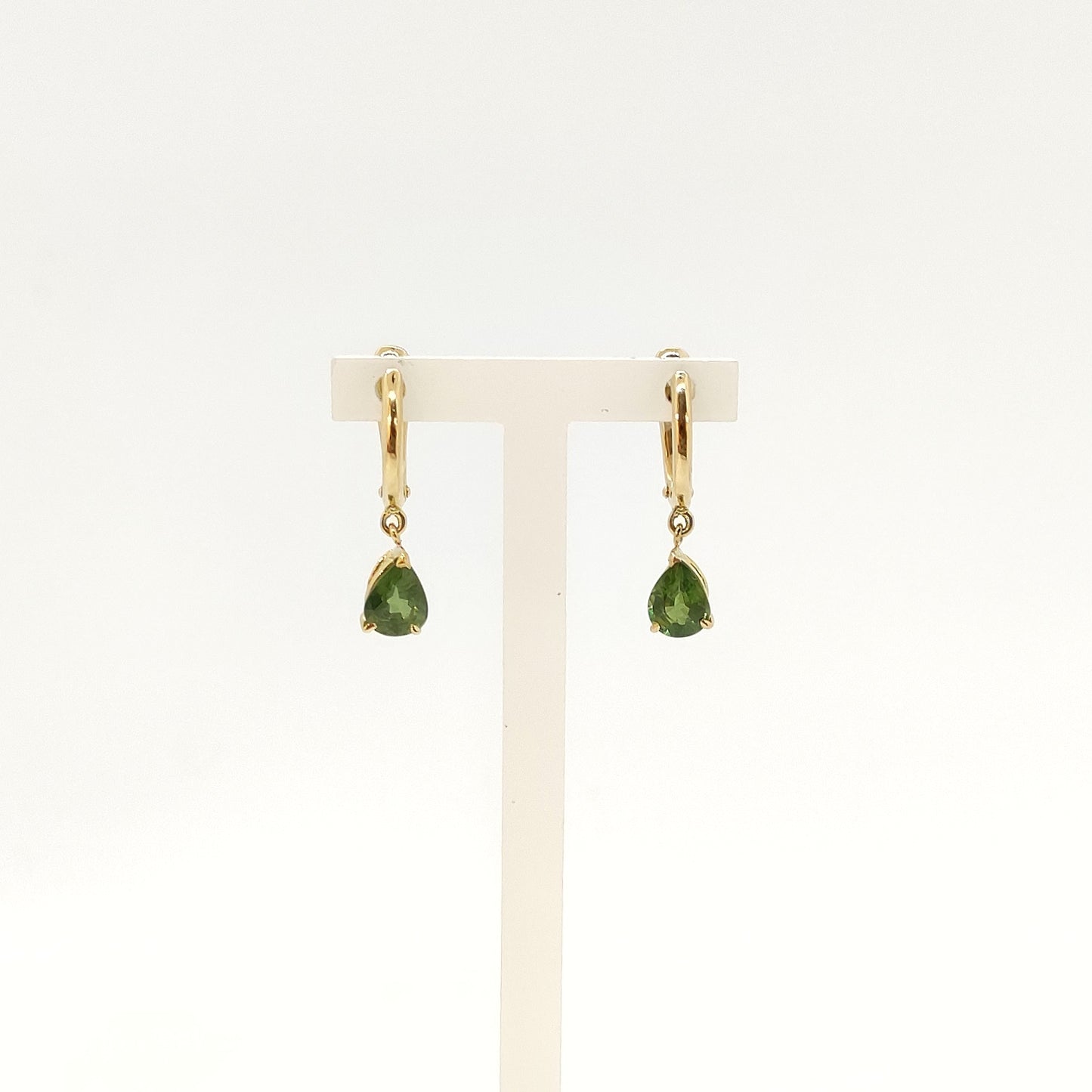 Orecchini con zaffiro verde (corindone) in oro giallo 18 kt